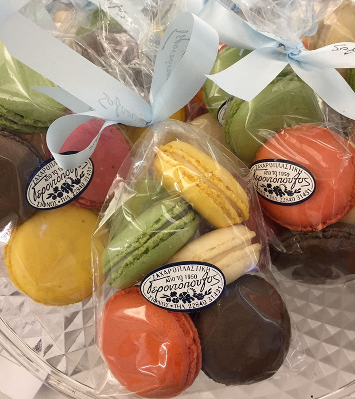 Macaroons σε διάφορα χρώματα Macaroons σε διάφορα χρώματα